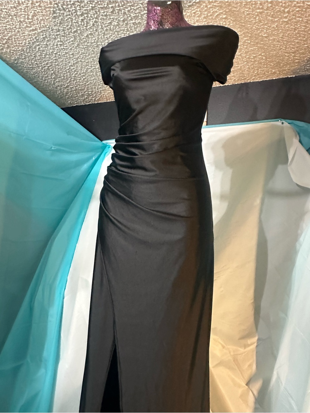 Off-Shoulder Black Strapless Evening Gown